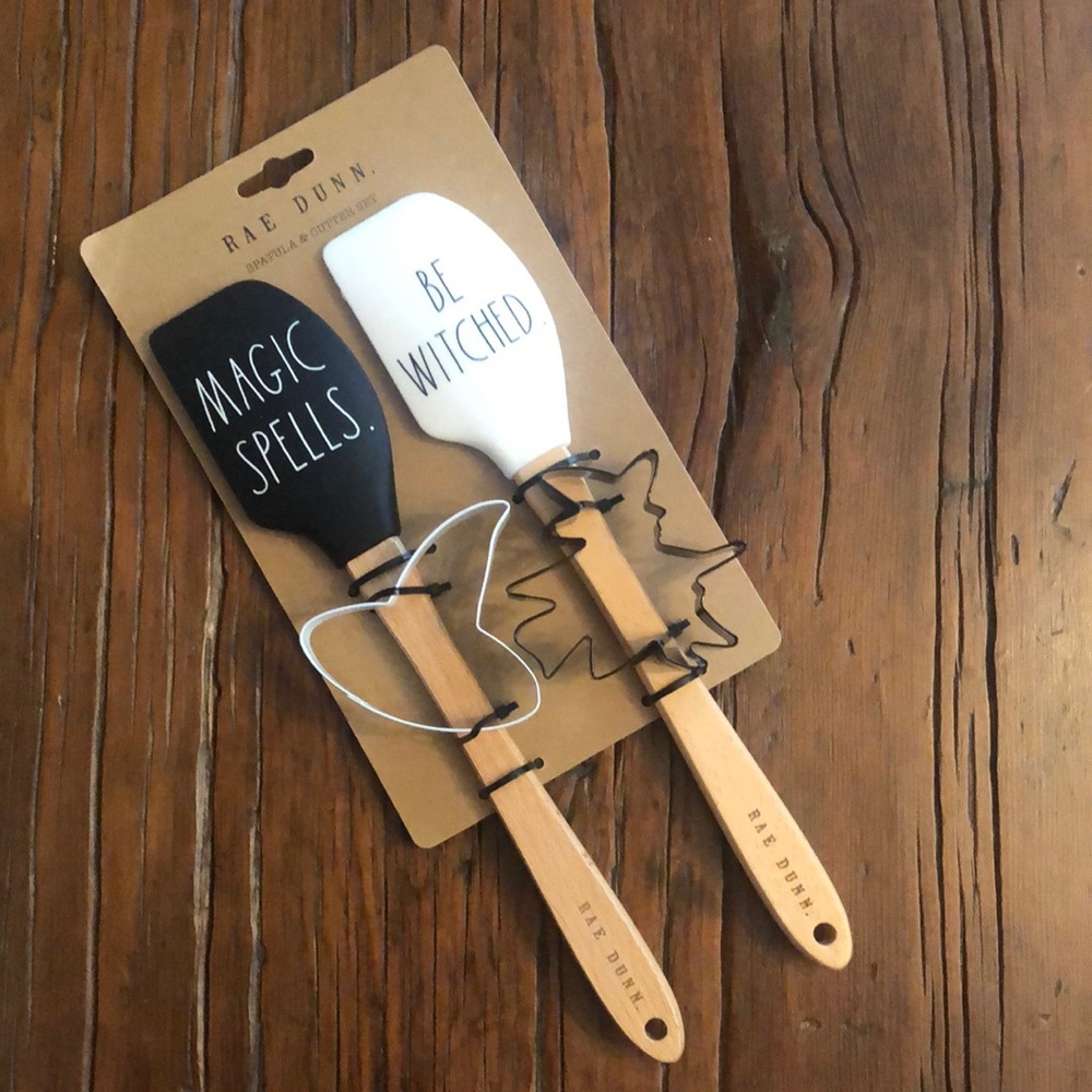 Rae Dunn Spatula & Cookie Cutter Set